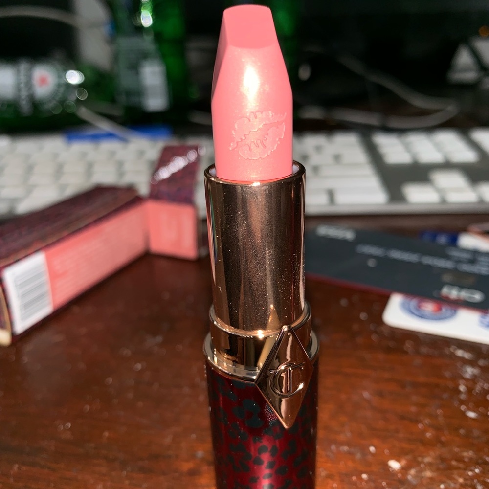 Charlotte Tilbury HOT LIPS 2 DANCEFLOOR PRINCESS - Picture 2 of 8
